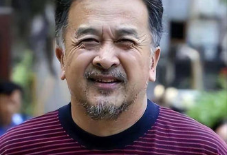 65岁黄宏现状：满脸胡渣住普通房，曾享少将军衔