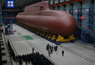 金正恩指导核动力战略导弹潜艇建造工作...
