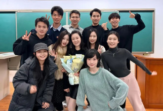 央视主持人李文静近况曝光，如今51岁无儿无女
