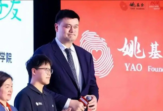 15岁身高2米，姚明女儿加盟中国女篮？