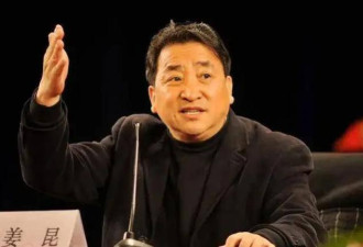 姜珊：我被父亲姜昆掐断星途，44岁还独身一人