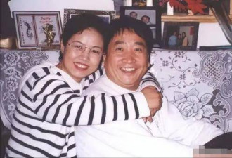 姜珊：我被父亲姜昆掐断星途，44岁还独身一人