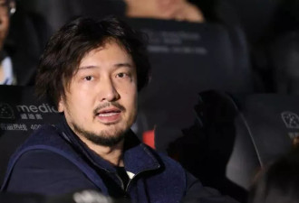 王传君生病后近照变化大，面部浮肿肚子胖成球