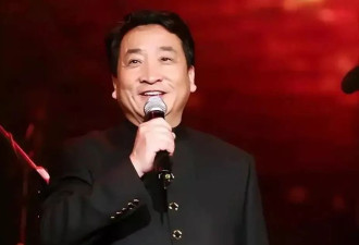 姜昆遭同行倒油！合唱者承认在美国唱歌