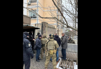 乌克兰反腐局突袭搜查国会