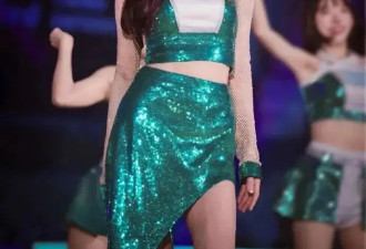 51岁林志玲穿啦啦队服跳女团舞！身材火辣性感妩媚