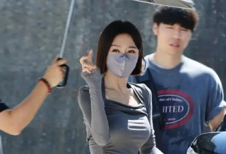 “秦岚”也太凡尔赛了吧！穿一身瑜伽服凹凸有致，巴掌腰太抢镜