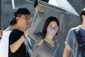 “秦岚”也太凡尔赛了吧！穿一身瑜伽服凹凸有致，巴掌腰太抢镜