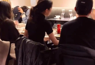 李嫣用餐被偶遇，大冬天穿短袖气血足，身材和体态在人群中好出挑