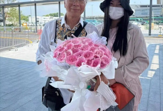 75岁李龙基含泪宣告爷孙恋分手 ：我不怪她瞒婚