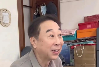 68岁冯巩现状曝光，仅住100平小房，反复使用一次性口罩，接地气