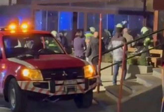 瑞士酒吧爆炸已致数十人死亡，酒吧老旧且地下室狭小