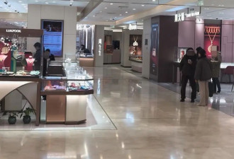 中国人年底抢购黄金 上海一商场买黄金排队800多号