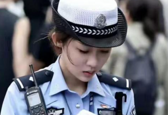 26岁北京女交警“撞脸”杨紫 许多游客误会