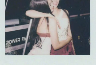 Jennie晒金智秀庆生合照！两大女星美得让人窒息