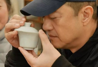 离婚仅两个月,54岁的李亚鹏传来噩耗,真让海哈金喜说对了