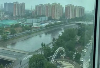 住在云端，困在深谷：买超高楼层的业主进退两难