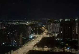 住在云端，困在深谷：买超高楼层的业主进退两难