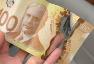 中国留学生在加拿大被路人塞$100! 大批华人亲历过"这一瞬间"!