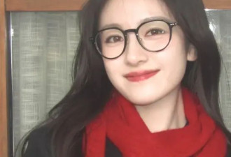 镜片后的妆容美学：让眼镜和妆容默契 “共谋”