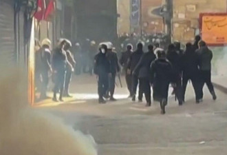 伊朗抗议第十天多地发生伤亡，美国发出介入警告