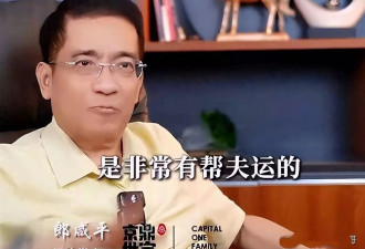 75岁王石邀美女打牌，千平豪宅装修奢华气派