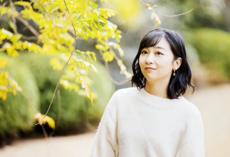 日本最美佳子公主秀照，白针织配立领秀气，爱跳舞玩叛逆31岁单身