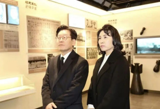 韩国第一夫人金惠景，一袭白衣上海行好娴静，逛美妆秀美照成焦点