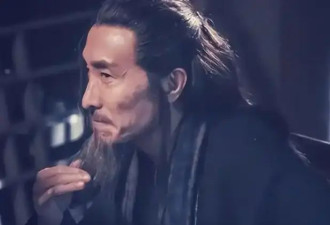 央视点名！蔡明也没想到，退出春晚15年，老搭档巩汉林因一举动再次口碑暴增