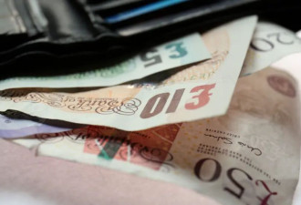 “你收入太低不配住廉租房”:英福利社会荒诞现实