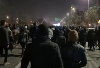 伊朗大规模抗议持续 首都德黑兰等地民众上街