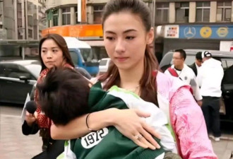 18岁谢振轩穿西装照曝光，颜值气质已赶超谢霆锋