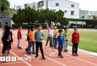 台湾首间“台语实验小学”开课：能挽救“濒危”语言吗？