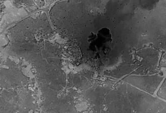 美军大规模轰炸IS视频曝 恐怖分子遭“粉灭清除”