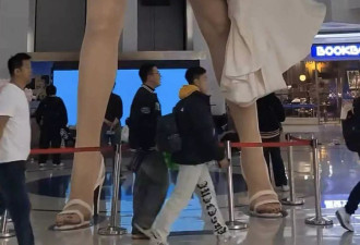 大连8米高梦露雕像，悄然被撤