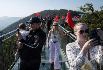 俄罗斯人的度假新选择：中国海南