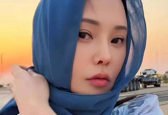 伊能静首晒沙漠泳池比基尼美照，腰臀曲线超赞