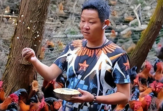 56岁赵亮现状太意外！娶小16岁模特娇妻，却隐居深山养鸡满脸沧桑