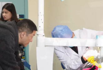 李亚鹏获捐超1400万:全网群嘲到众人托举,口碑逆转深藏善意悲悯