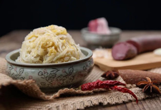 “酸菜”是人间美味，还是健康的“杀手”？