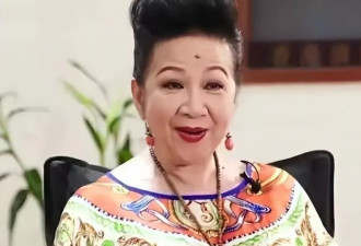 嫁豪门生3娃被丈夫赶走,如今闯出亿万身家,和小17岁男友很甜蜜