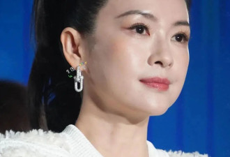 章子怡糊涂啊！近照肿成面包超人，最具特色的...