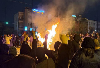 人间炼狱！惊爆伊朗1.65万人惨遭屠杀 医生哭了