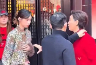 徐帆带女儿出席活动，想拉手三次却遭拒绝，徐朵态度转变太大