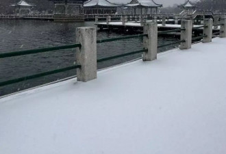 一场大雪袭来 湖北多地积雪达10—15厘米