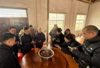 千人杀猪宴紧急叫停！记者在杀猪现场：乡村留住了什么？