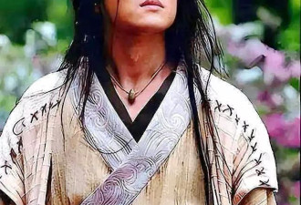 从演员、房地产 到慈善：李亚鹏的多面人生