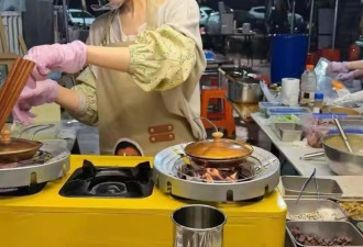 赵露思海南夜市摆摊!素颜卖蛋烘糕,350元穿搭太接地气