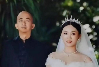 他曾被笑“太丑”，娶小15岁美妻，如今身家上亿
