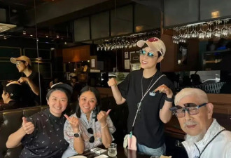 58岁陈法蓉近况曝光！与老父亲游山玩水，遇渣男骗财骗色至今单身
